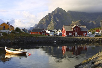 Kleiner Fischerhafen in Norwegen